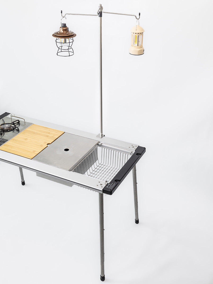 IGT Double Lantern Pole