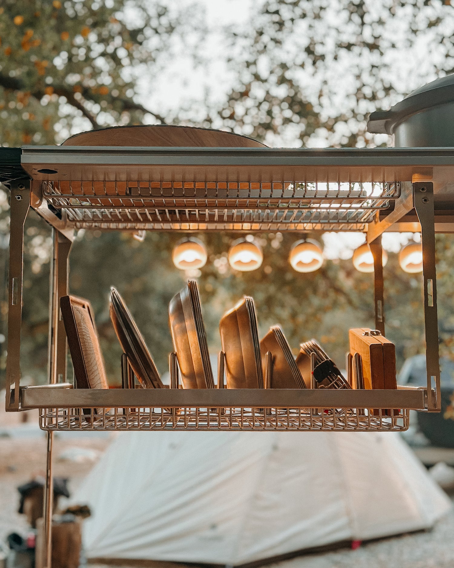 IGT SINGLE LAYER HANGING SHELF