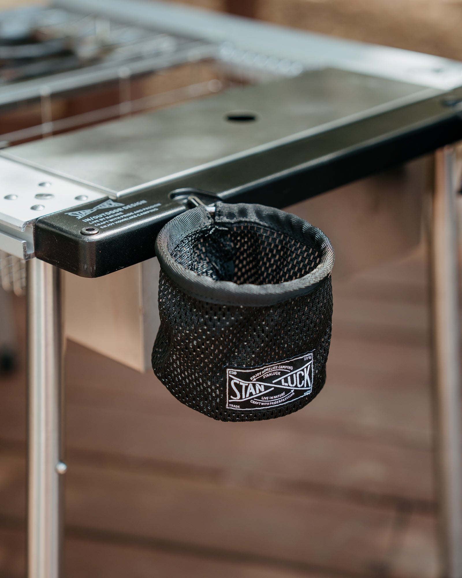 IGT Cup Holder (Pair) – Stanluck, Inc.